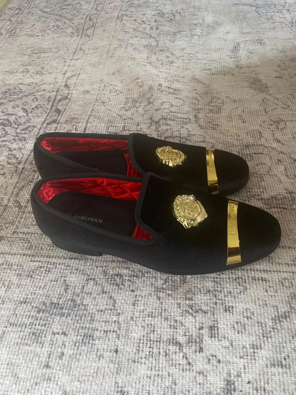 Elanroman Men’s Black Velvet  Gold Crest Luxury Dress Shoes size EU 44/US 11